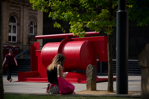 Anthony Caro. Aurora, 2000-03. Installation view outside Leeds Art Gallery and the Henry Moore Institute. Image courtesy of Barford Sculptures Ltd.